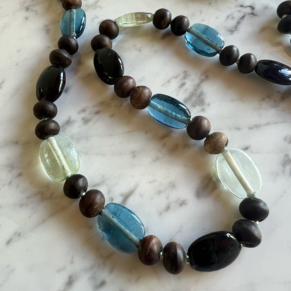✨FREE with purchase! Beautiful glass + wood bead necklace 32” long (doubled up) - Picture 6 of 7